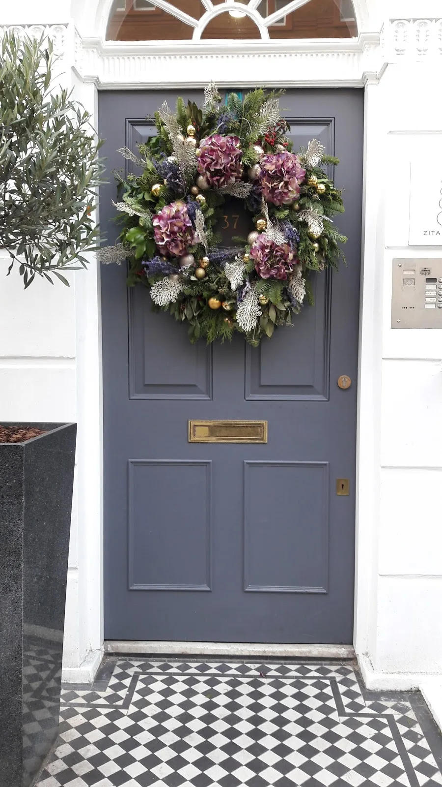 Zita West — photo 3